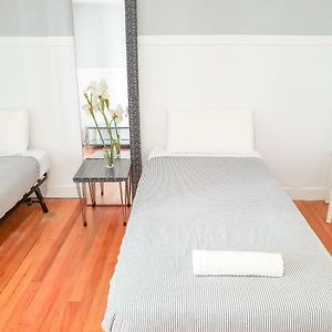 Habitación Estándar con 2 Camas Individuales